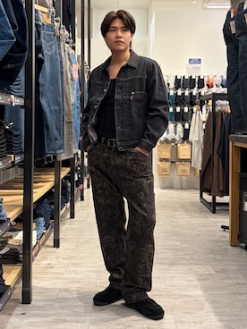 「Levi's（リーバイス）のLevi's(リーバイス)【メンズ】ブラックTYPE1トラッカー（デニムジャケット、ブラック系）」を使った、Right-on  よしきさん（メンズ・175cm）の秋コーディネート