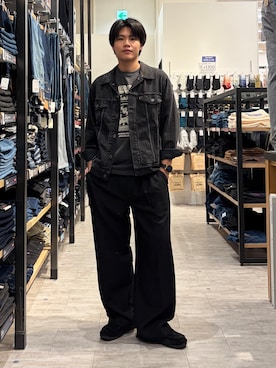 「Levi's（リーバイス）のプリントTシャツ／リラックスフィット（Tシャツ/カットソー、ブラック系）」を使った、Right-on  よしきさん（メンズ・175cm）の夏コーディネート