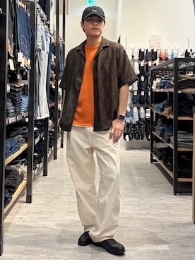 「Right-on（ライトオン）のRefurbish(リファービッシュ)袖バイカラー配色ジャガードニットＴシャツ（ニット/セーター、オレンジ系）」を使った、Right-on  よしきさん（メンズ・175cm）の夏コーディネート