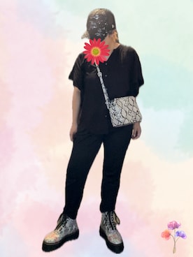 「COLONY 2139（コロニートゥーワンスリーナイン）のアイテム（ショルダーバッグ、グレー系）」を使った、maririnさん（レディース・158cm）の夏コーディネート