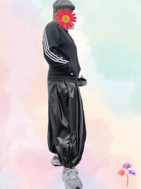 「adidas（アディダス）のアイテム（ジャージ、ブラック系）」を使った、maririnさん（レディース・158cm）の春コーディネート