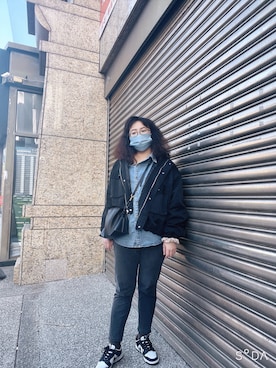 「rooms SHOP（ルームスショップ）のアイテム（マウンテンパーカー）」を使った、Rowen Wongさん（レディース・158cm）の秋コーディネート
