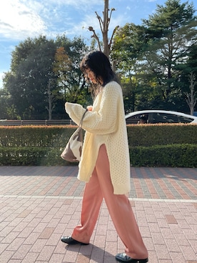 「サテンパンツ」｜「アイテム（ローファー）」を使った、rionaさん（レディース・158cm）の秋コーディネート