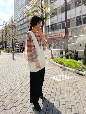 「アイテム（バレッタ/ヘアクリップ、オレンジ系）」を使った、rionaさん（レディース・158cm）の秋コーディネート