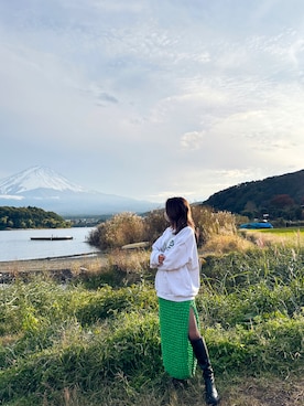 「スリット」｜「アイテム（スウェット）」を使った、maopiさん（レディース・163cm）の春コーディネート