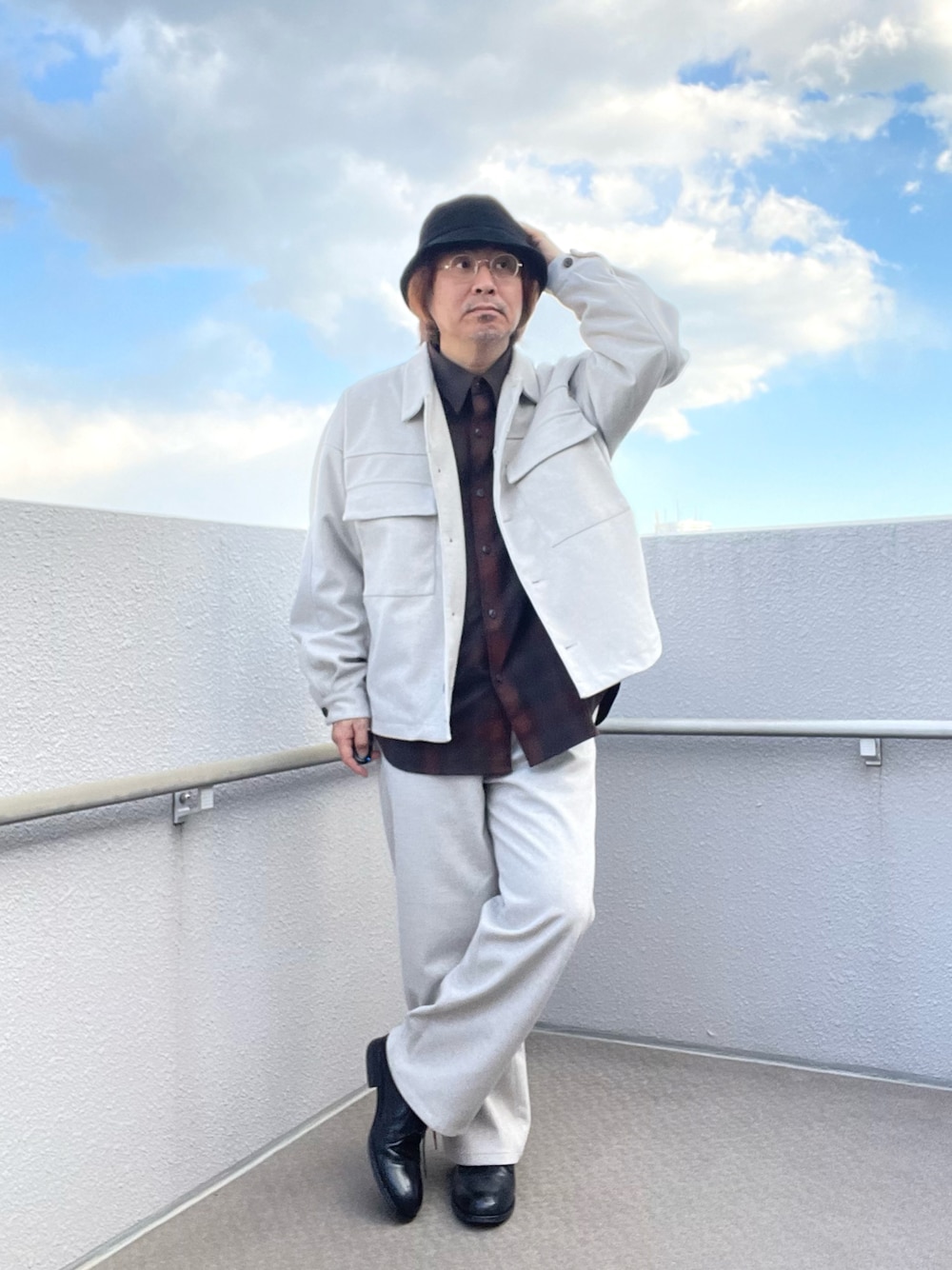 「CPOジャケット、バケットハット、ワイドパンツ、セットアップ、ネルシャツ」｜「GLOBAL WORKのFAKESUEDEバケットハット/893818（ハット、ブラック系）」を使った、Taka＠TeamSixtiesさん（メンズ・169cm）の冬コーディネートの1枚目の写真