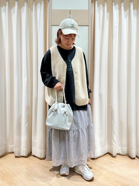 「Samansa Mos2 blue」｜「アイテム（スウェット）」を使った、りえさん（レディース・156cm）の秋コーディネート