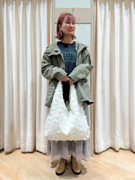 「Samansa Mos2 blue」｜「アイテム（スウェット）」を使った、りえさん（レディース・156cm）の秋コーディネート
