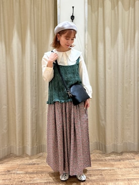 「アイテム（ドレスシューズ、ベージュ系）」を使った、りえさん（レディース・156cm）の春コーディネート