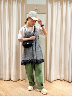 「アイテム（ドレスシューズ、ベージュ系）」を使った、りえさん（レディース・156cm）の春コーディネート