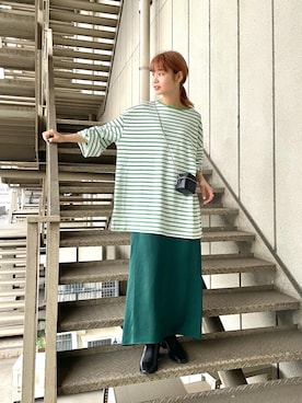 「Aラインスカート」｜「アイテム（Tシャツ/カットソー）」を使った、ricoさん（レディース・160cm）の秋コーディネート