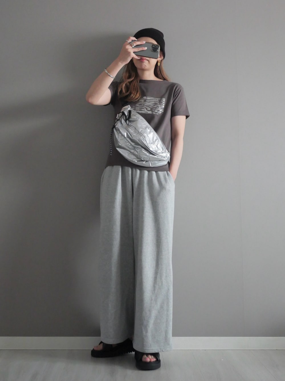 chimmy様 C5071 スウェット×ロゴカットソー×パンツコーデ 1748024586.jpg