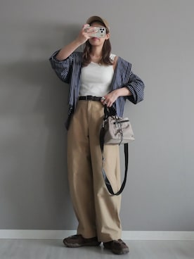 「BONLECILL（ボンルシール）の【UVカット率97%】ライトシアーギャザー 涼しげ オーバーフーディーシャツパーカー【纏うUVケア - ソルヴェール】（シャツ/ブラウス、ブルー系）」を使った、miiさん（レディース・162cm）の春コーディネート