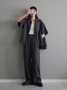 「THE CRAFT CREW PRODUCTS（ザクラフトクループロダクツ）の【UNNOTICEシリーズ】＜セットアップ対応＞ドライタッチ リネンライク 半袖オープンカラーシャツ / UVカット・クイックドライ【THE CRAFT CREW PRODUCTS】（シャツ/ブラウス、グレー系）」を使った、miiさん（レディース・162cm）の春コーディネート