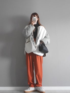 「カラーパンツ」｜「アイテム（ノーカラージャケット）」を使った、miiさん（レディース・162cm）の秋コーディネート