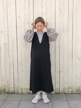 「Samansa Mos2 blue」｜「アイテム（ジャンパースカート）」を使った、miyaさん（レディース・158cm）の春コーディネート
