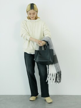 「アイテム（ドレスシューズ、ベージュ系）」を使った、miyaさん（レディース・158cm）の秋コーディネート