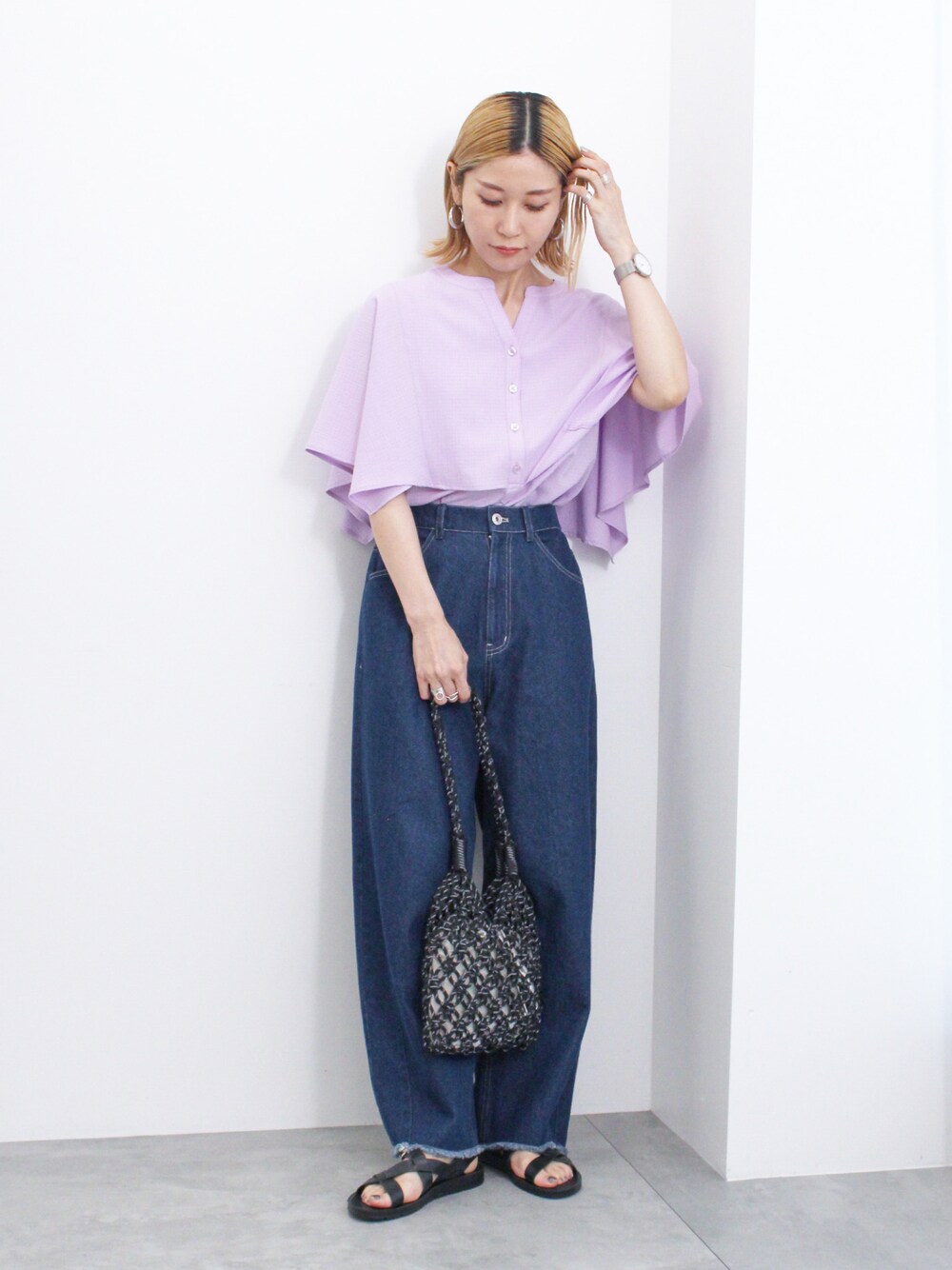miyaさんの「ケープ風ブラウス（Samansa Mos2 blue）」を使ったコーディネートの1枚目の写真