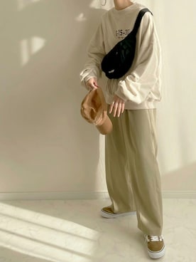 「HWG_5（エイチダブルゴー）のアイテム（スウェット）」を使った、haru さん（レディース・162cm）の秋コーディネート