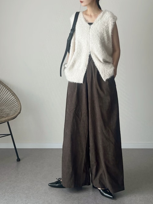 「LOWRYS FARM(ローリーズファーム)のシャギーZIPベスト 579528(ベスト)」を使った、haru さん(レディース・162cm)の秋コーディネート