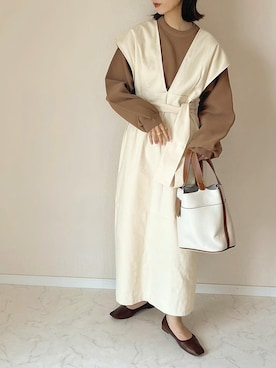 「スクエアトゥ」｜「アイテム（ジャンパースカート）」を使った、haru さん（レディース・162cm）の秋コーディネート