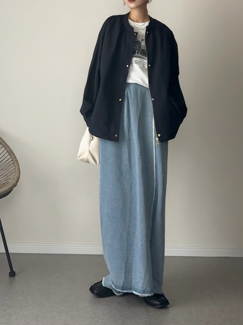 「WILLFULLY(ウィルフリー)の2way wrap tapered denim pants(デニムパンツ)」を使った、haru さん(レディース・162cm)の秋コーディネート