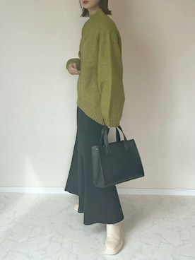 「ALTROSE（アルトローズ）のアイテム（トートバッグ）」を使った、haru さん（レディース・162cm）の秋コーディネート