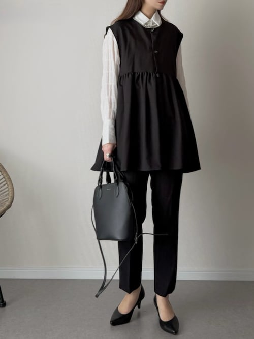 「reca（レカ）のペプラムギャザーベスト（スーツベスト）」を使った、haru さん（レディース・162cm）の冬コーディネート