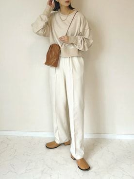 「lawgy（ラウジー）のpleats shoulder bag（ショルダーバッグ）」を使った、haru さん（レディース・162cm）の秋コーディネート