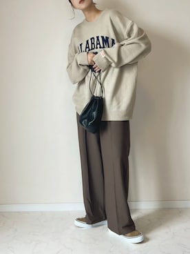 「ロゴニット」｜「アイテム（スラックス）」を使った、haru さん（レディース・162cm）の秋コーディネート