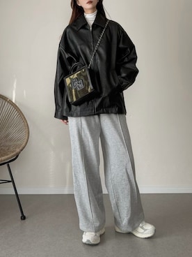 「アイテム（スウェットパンツ）」を使った、haru さん（レディース・162cm）の冬コーディネート