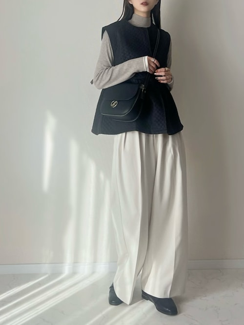 【極美品】CFCL シーエフシーエルハイネック ラメ リブニット ブラック 3 楽天市場】CFCL シーエフシーエル ロングスリーブ モックネックTシャツ