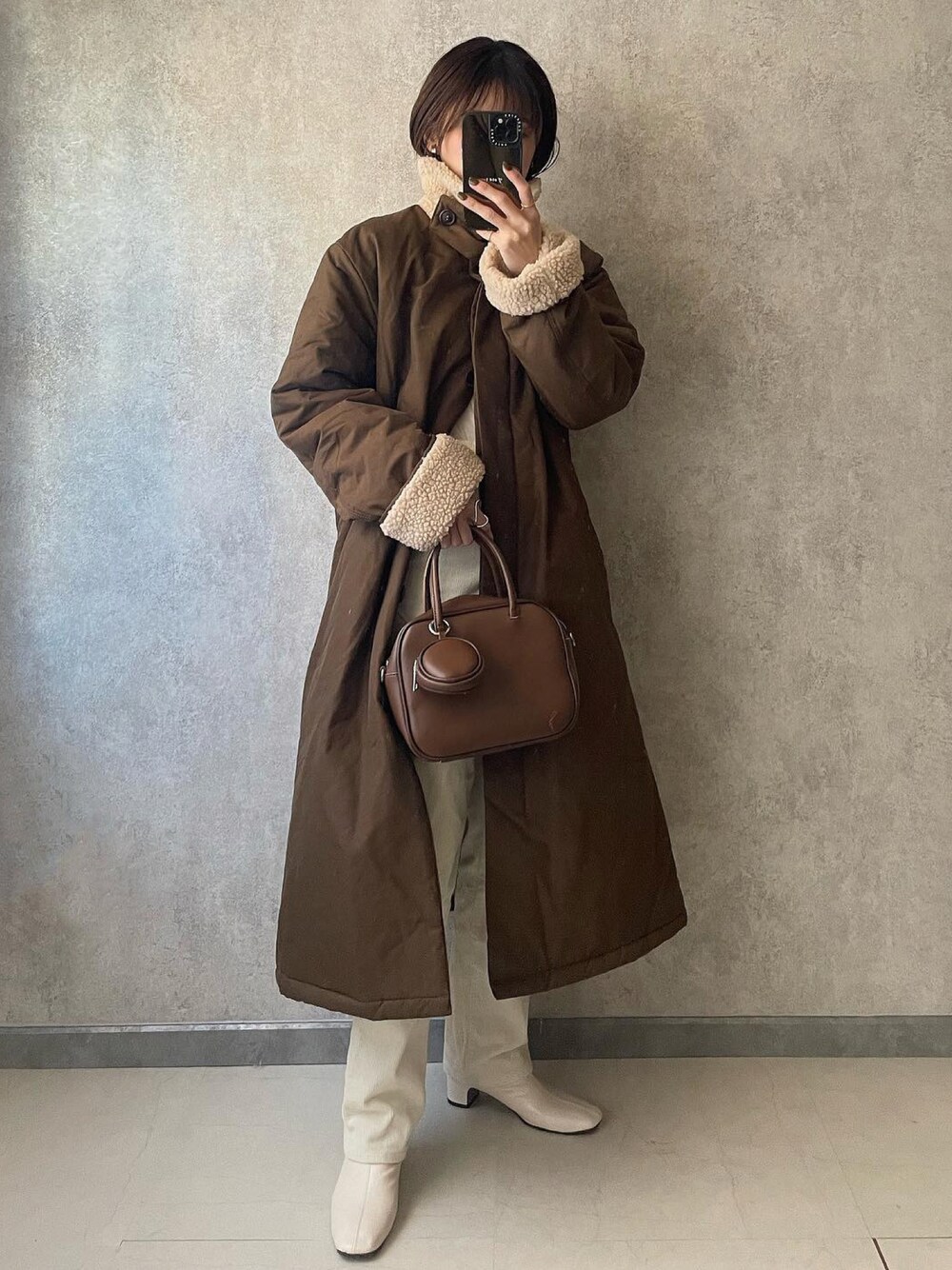 「私の推しブランド、休日スタイル、カジュアルコーデ、冬服、低身長、153cm、yunclo、yunくろ、GRL」｜「GRLのストレッチスクエアトゥショートブーツ（ブーツ、ホワイト系）」を使った、yunさん（レディース・153cm）の冬コーディネートの1枚目の写真