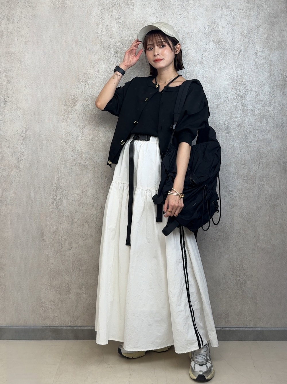 「初夏コーデ、おでかけコーデ、tiptop、yunco_de、153cm」｜「tiptopのハートボタン2way半袖カーディガン（カーディガン/ボレロ、ブラック系）」を使った、yunさん（レディース・153cm）の春コーディネートの1枚目の写真
