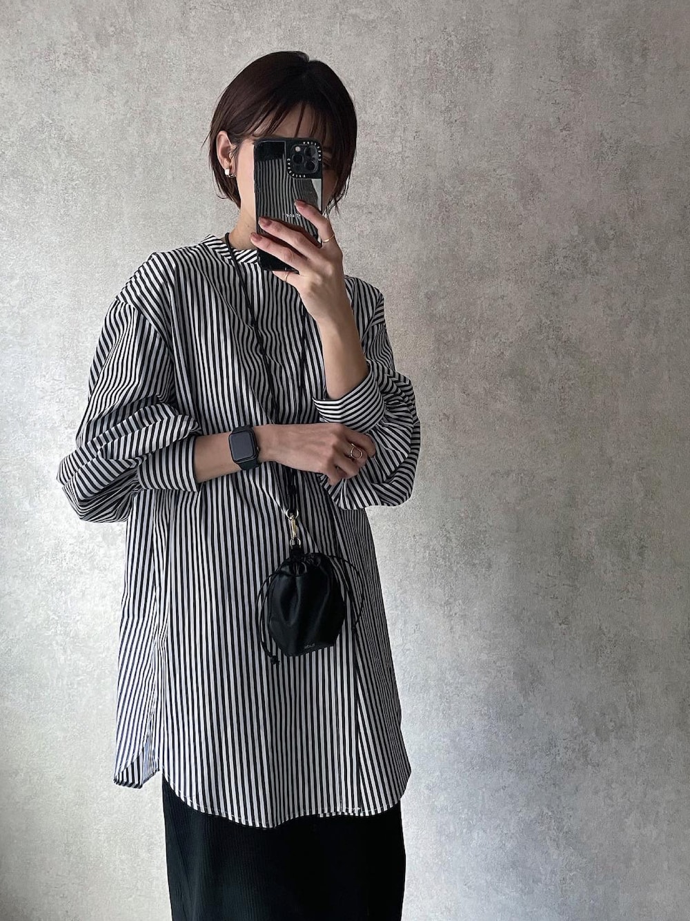 「チョコ色に染まれ、シャツスタイル、ストライプ、リエディ(Re:EDIT)、yunco_de」｜「LAATOの2WAY BAND COLLAR SHIRTS（シャツ/ブラウス、ブラック系）」を使った、yunさん（レディース・153cm）の冬コーディネートの1枚目の写真