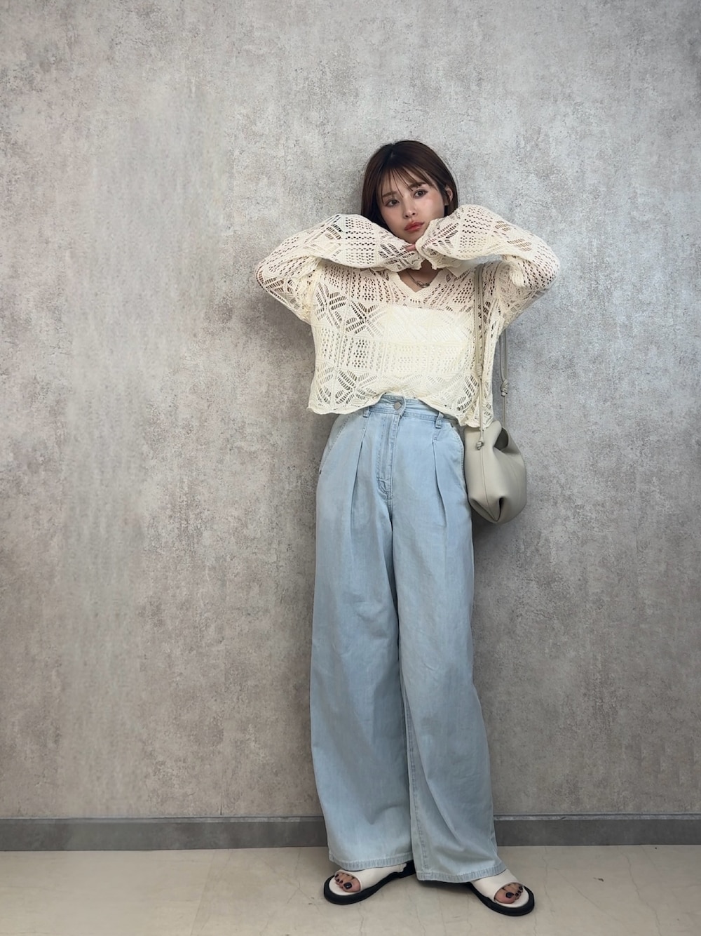 「バレッタ、BARRETTA」｜「BARRETTAの透かし編みニットプルオーバー（ニット/セーター、ホワイト系）」を使った、yunさん（レディース・153cm）の夏コーディネートの1枚目の写真
