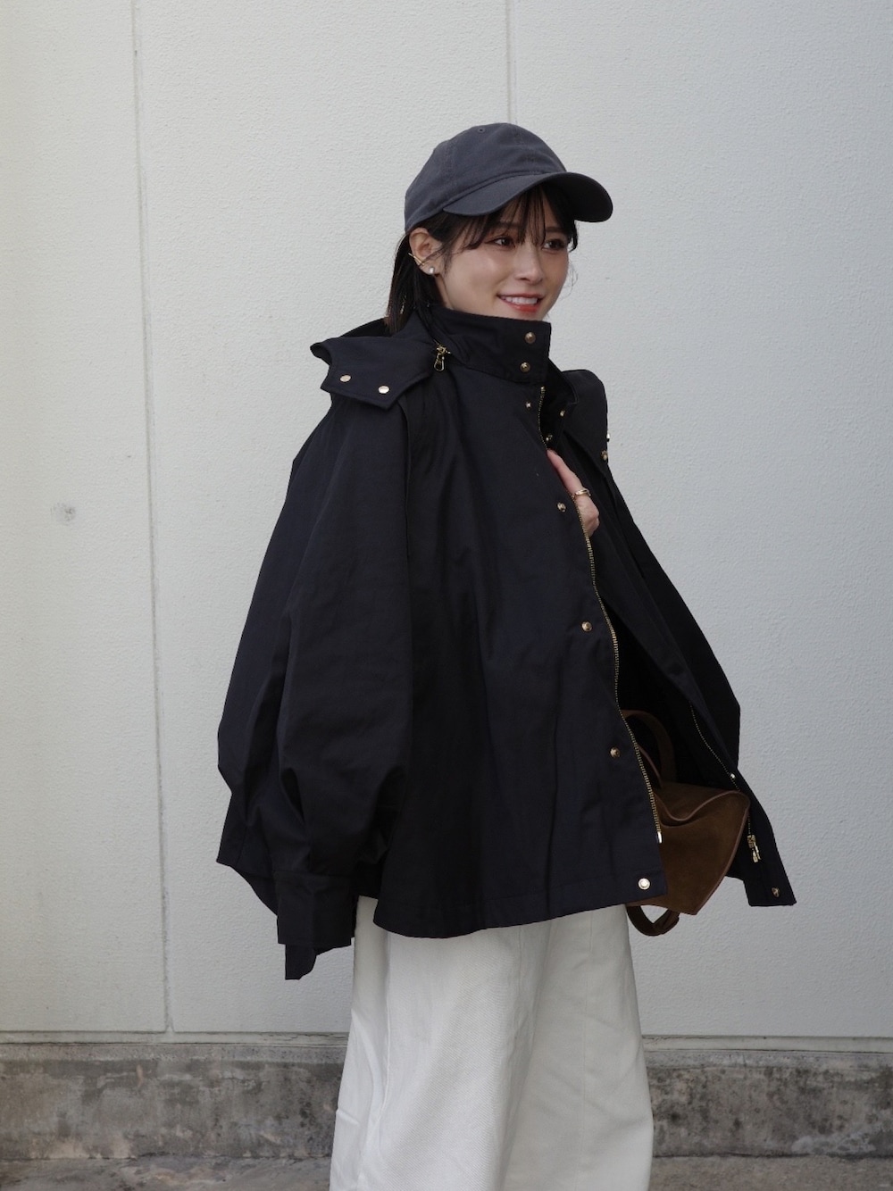 「マウンテンパーカー、153cm、タイアップ、yunco_de」｜「Emma Taylorの【春アウター・花粉ガード】3WAYフレアーマウンテンパーカー（マウンテンパーカー、ブラック系）」を使った、yunさん（レディース・153cm）の冬コーディネートの1枚目の写真