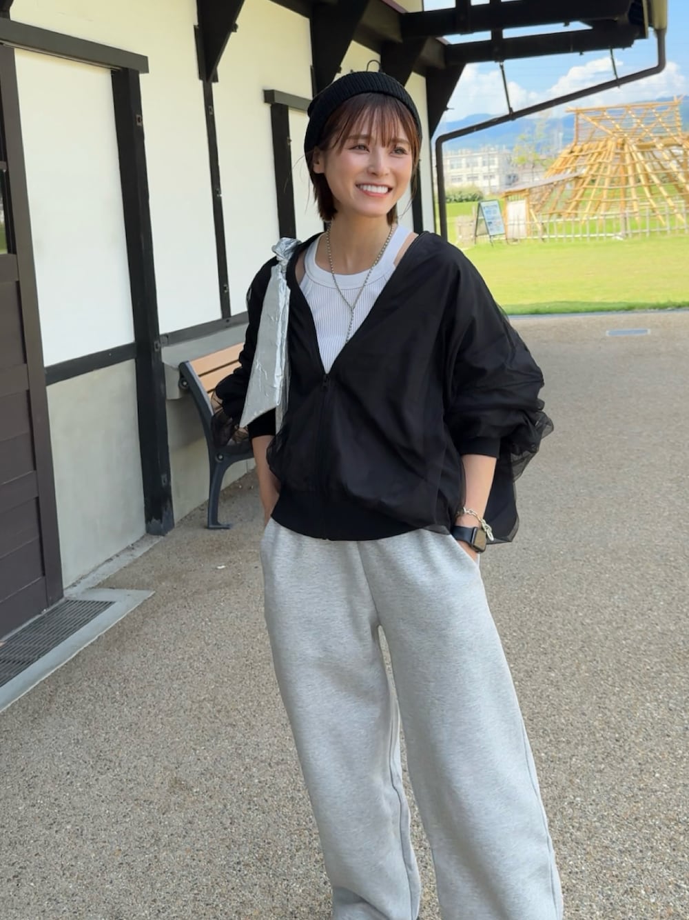 「tiptop、153cm、BARRETTA」｜「tiptopのチュールレイヤードBIGブルゾン（ブルゾン、ブラック系）」を使った、yunさん（レディース・153cm）の秋コーディネートの1枚目の写真