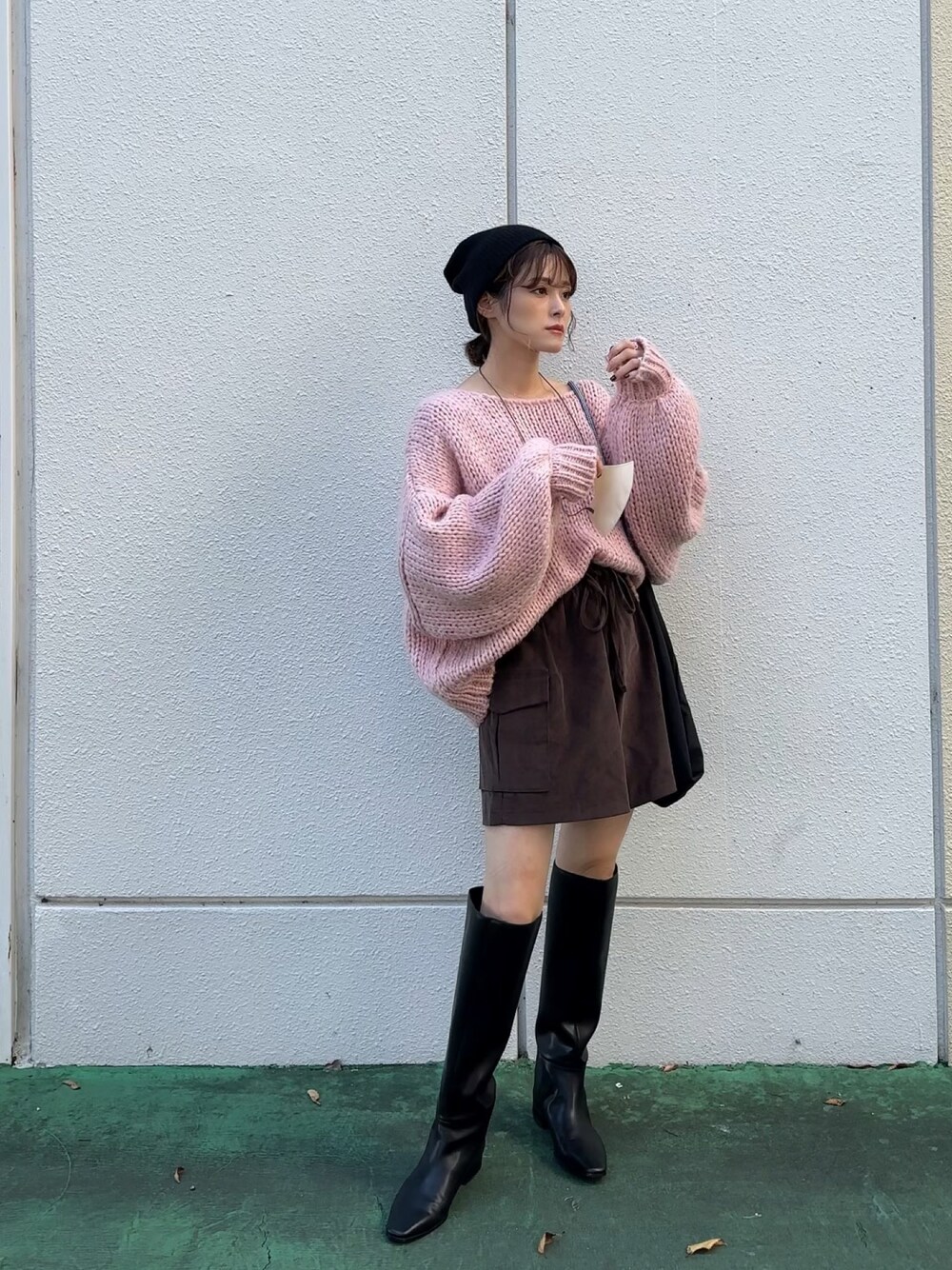 「WEARハロウィン2022、yunco_de、秋冬コーデ、GRL、ボリューム袖、低身長コーデ、153cm」｜「DHOLICのコーデュロイショートパンツ（スラックス、ブラウン系）」を使った、yunさん（レディース・153cm）の秋コーディネートの1枚目の写真
