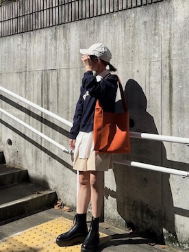 「DHOLIC（ディーホリック）のアイテム（スウェット）」を使った、yunさん（レディース・153cm）の秋コーディネート