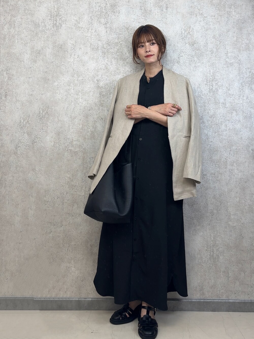 「カジュアルコーデ、リラックススタイル、大人カジュアル、153cm、yunco_de」｜「audrey and john wadの【Audrey and John Wad】バックスリットリネンノーカラージャケット（ノーカラージャケット、ベージュ系）」を使った、yunさん（レディース・153cm）の夏コーディネートの1枚目の写真