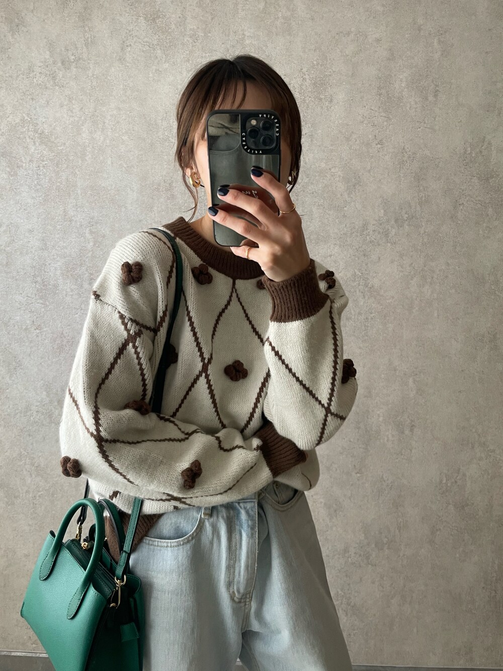 GRL（グレイル）の「ダイヤ柄花モチーフポンポンニットトップス