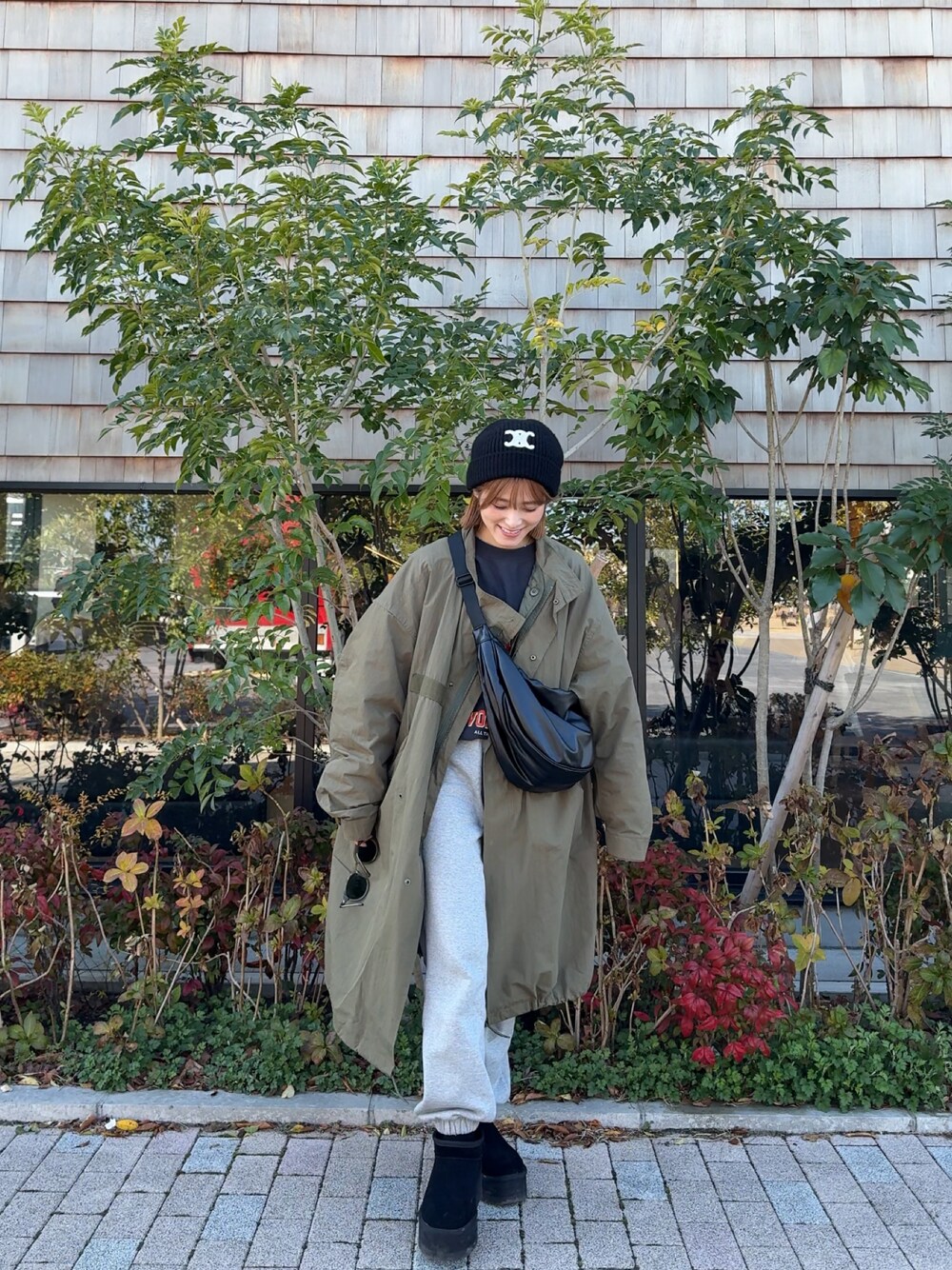 「冬のコーデ、シンプルコーデ、153cm、yunco_de、低身長、スウェットパンツ、ユニクロ、UNIQLO、UGG」｜「FREAK'S STOREの限定展開　M65ライナーモッズセットコート（3WAY）（モッズコート、グリーン系）」を使った、yunさん（レディース・153cm）の冬コーディネートの1枚目の写真