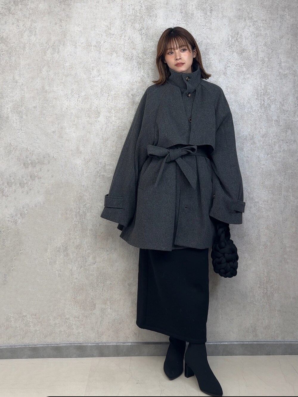「ファッションを楽しもう、オトナカジュアル、休日スタイル、153cm、低身長、yunco_de」｜「tiptopの【3色展開】ハーフ丈トレンチコート（トレンチコート、グレー系）」を使った、yunさん（レディース・153cm）の秋コーディネートの1枚目の写真