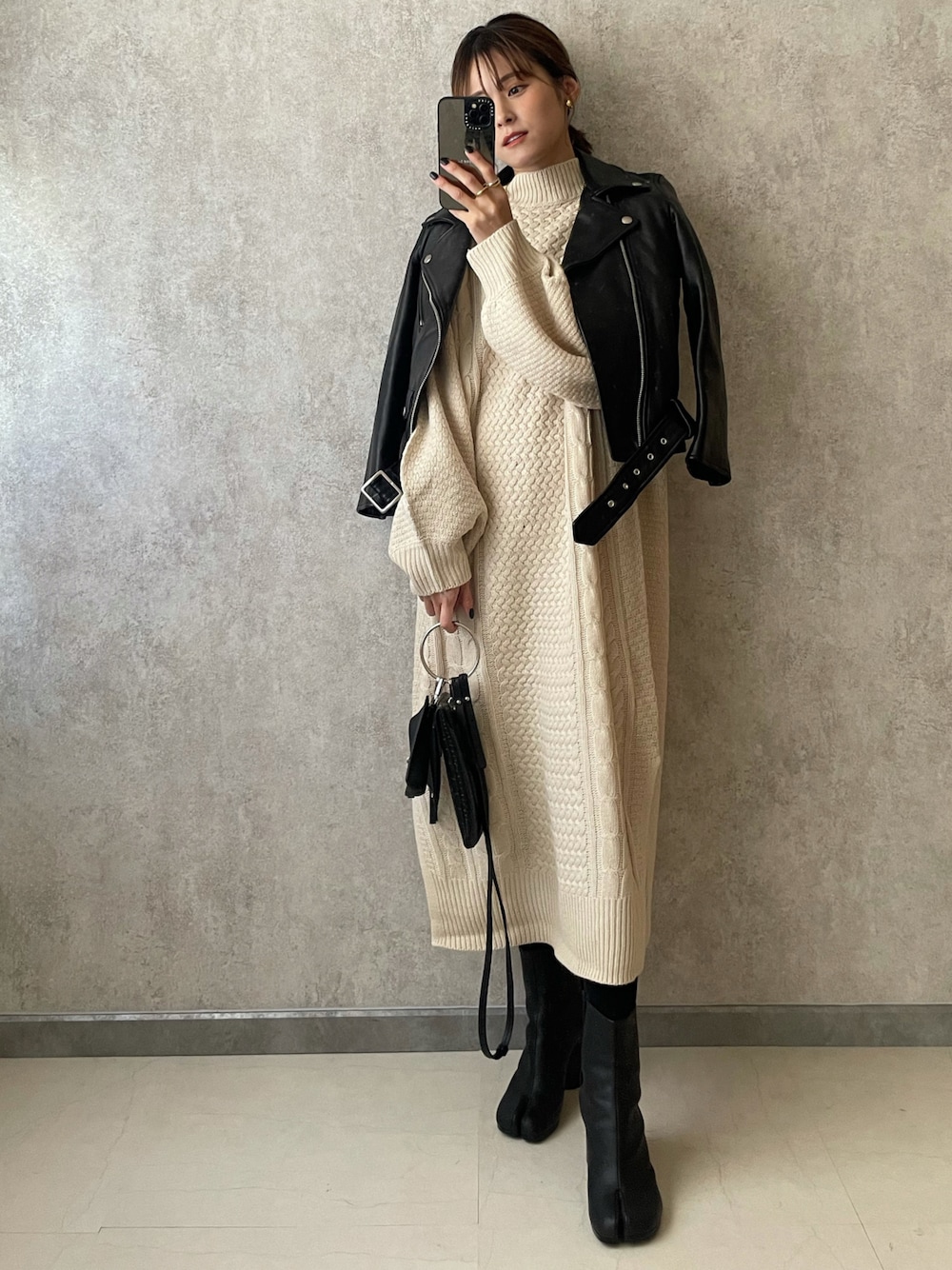 「wearhalloween2021、休日コーデ、カジュアル、低身長コーデ、ニットワンピース、Maison Margiela、beautiful people」｜「Fizzの【Fizz/フィズ】　ボリューム袖　ハイネックケーブルニットワンピース（ワンピース、ホワイト系）」を使った、yunさん（レディース・153cm）の秋コーディネートの1枚目の写真