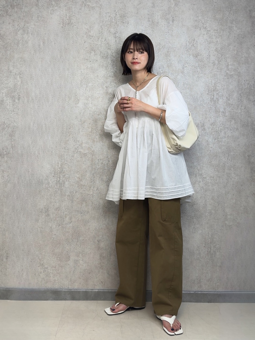 「PR、オペークドットクリップ、バルーンスリーブ、153cm、yunco_de」｜「OPAQUE.CLIPの前後2way バルーン袖チュニック（チュニック、ホワイト系）」を使った、yunさん（レディース・153cm）の夏コーディネートの1枚目の写真