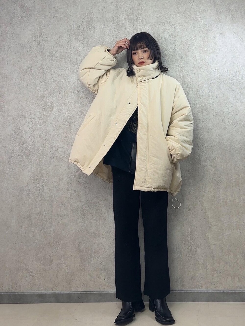 「シンプルコーデ、tiptop、yunco_de、153cm、低身長コーデ、私の推しブランド」｜「tiptopのスタンドカラー2wayブルゾン（ブルゾン、ホワイト系）」を使った、yunさん（レディース・153cm）の冬コーディネートの1枚目の写真