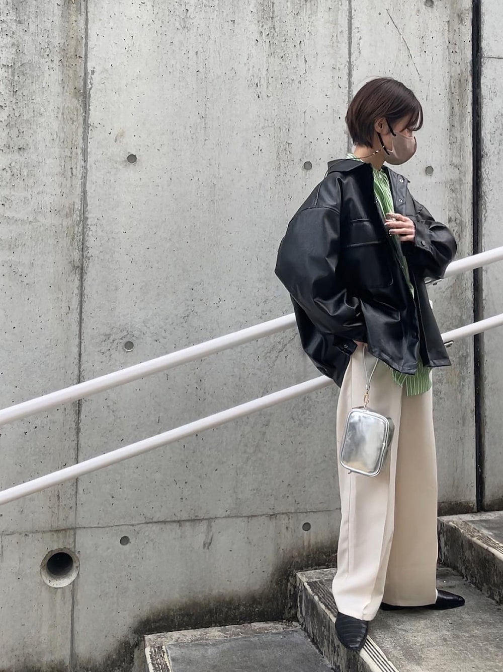 「今日のコスメと服、春カラー、ストライプ、大人女子、ゆみーつ、yunco_de、meets、フェイクレザージャケット」｜「meetsのアイテム（ジャケット/アウター、ブラック系）」を使った、yunさん（レディース・153cm）の冬コーディネートの1枚目の写真