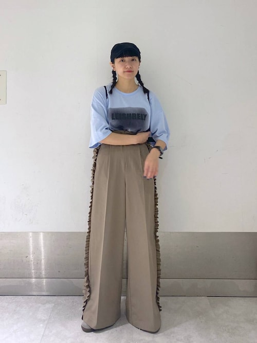 LOWRYS FARM ペリエ千葉こんさんさんのその他パンツを使った