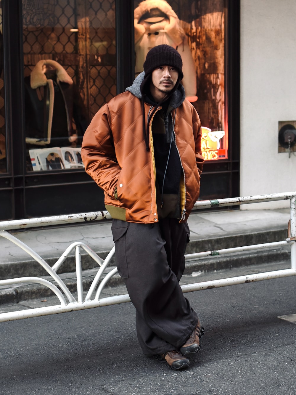 MA-1（オレンジ系）を使った「オーバーサイズ」のメンズ人気
